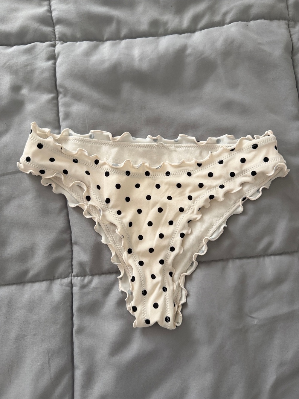 NWOT Wild fable polka dot ruffle bikini bottom